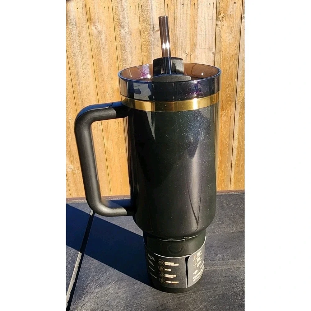 Stanley x Wicked  40oz FlowState Quencher Tumbler Elphaba For‎ Good **Read** - Picture 4 of 10
